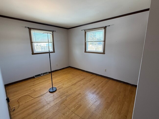 Photo - 1016 Fieldcrest Dr