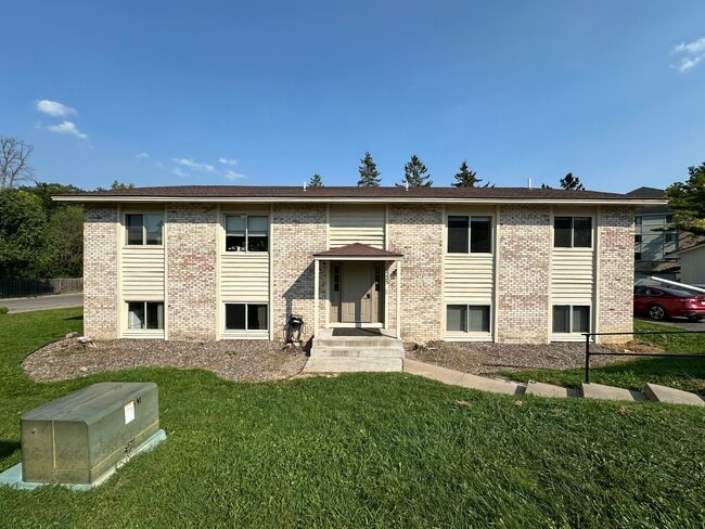 Photo - 10525 45th Ave N Unidad 1
