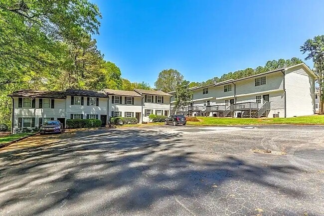 Photo - 3496 Creekview Pl