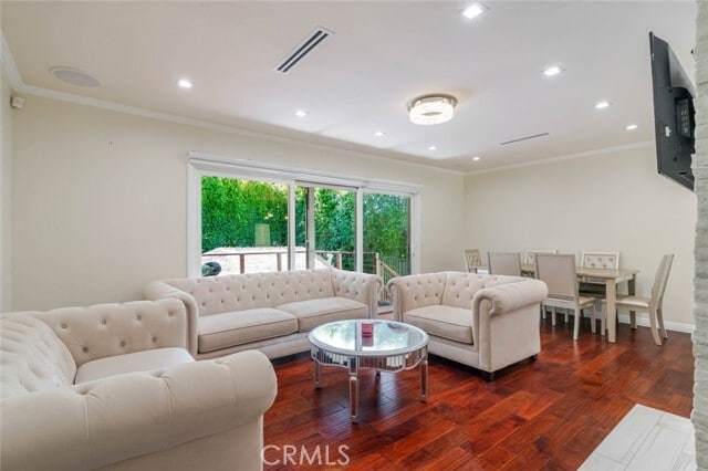 Photo - 660 Woodbury Rd