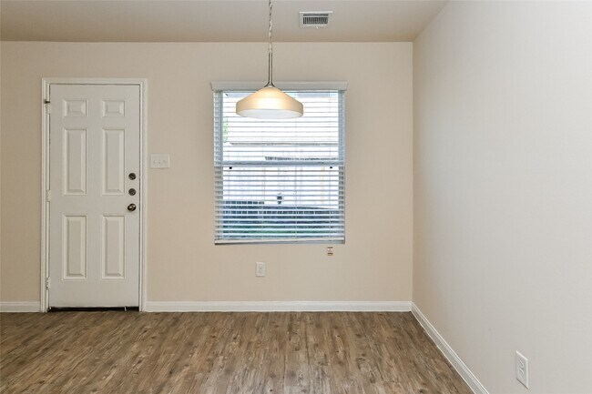 Photo - 12707 Veterans Ranch Rd