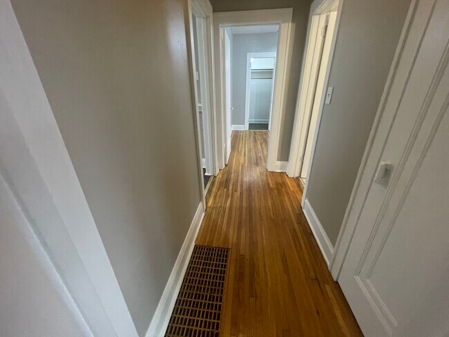 Photo - 3706 N Penn Ave Unidad 2