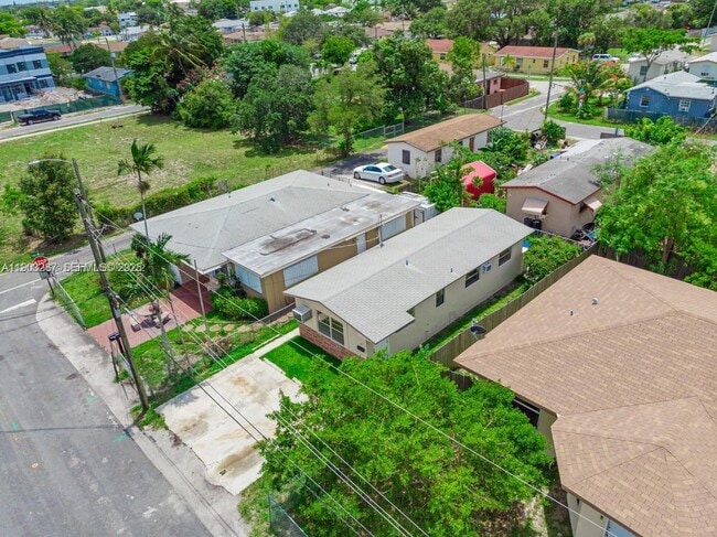 Photo - 805 NW 3rd Terrace