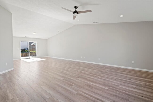 Photo - 1004 Brandon Way