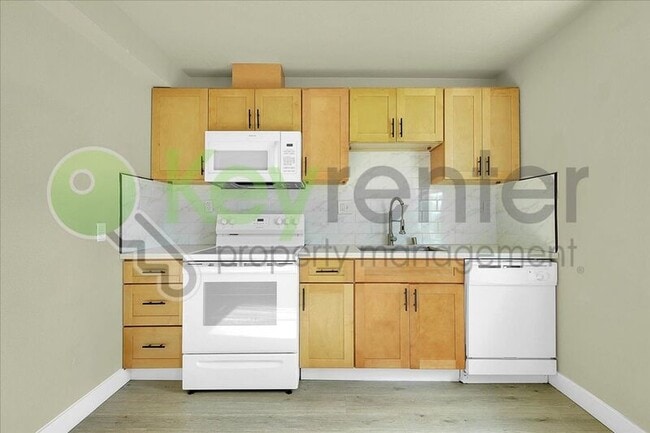 Photo - 5735 Falconer Way