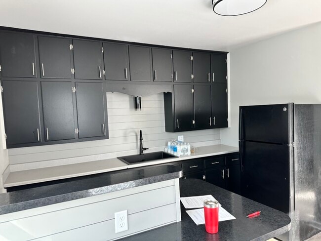 Photo - 1267 Thomas Pl