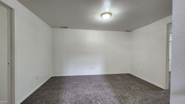 Photo - SUS1740 Unit B