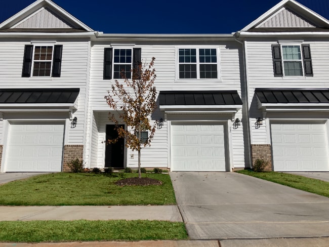 Photo - 12 Twiggs Ln