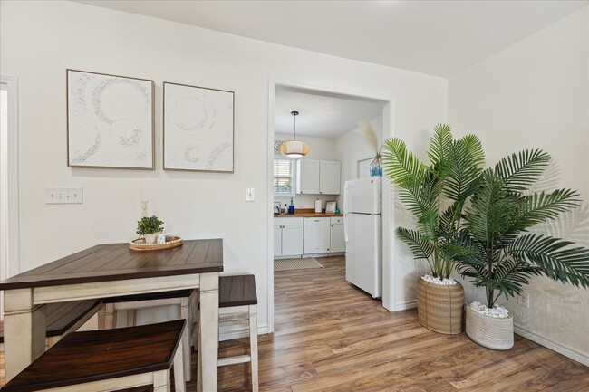 Photo - 1213 55th St