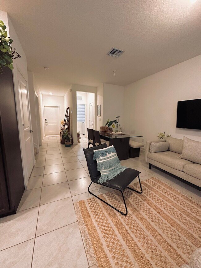 Photo - 2417 SE 10th St