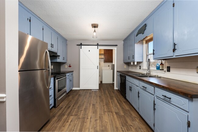 Photo - 2681 George York Rd