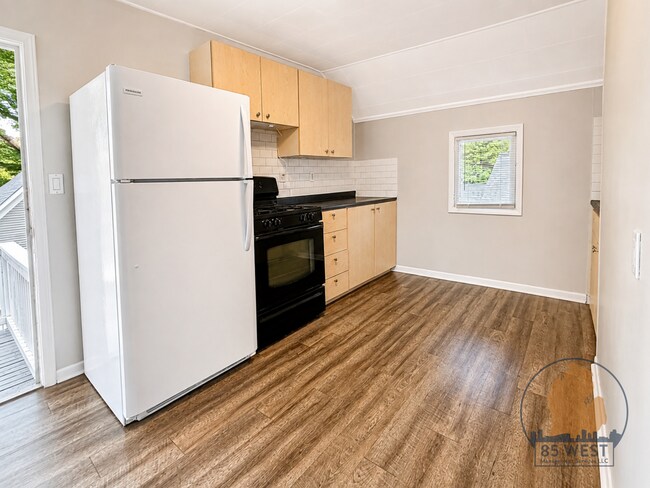 Photo - 1006 Douglas St NW Unit 2