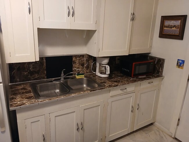 Photo - 558 Dameron Dr