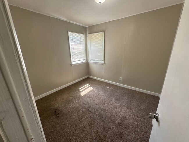 Photo - 306 Mueller Ave