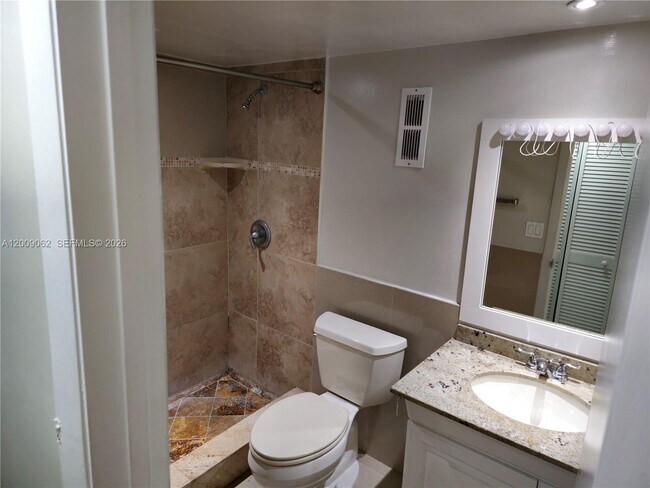 Photo - 9460 Tangerine Pl Unit 104