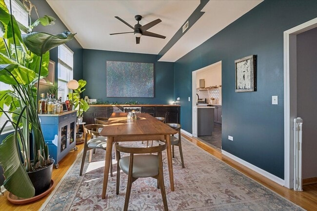 Photo - 3024 N Sawyer Ave Unit 2