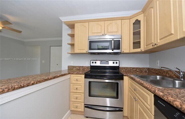 Photo - 1401 NE 53rd St Unit 110