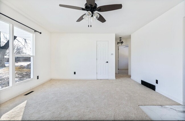 Photo - 2118-2118 Avalon Cir Unit 2114 Avalon Cir, Bay City, MI 48708