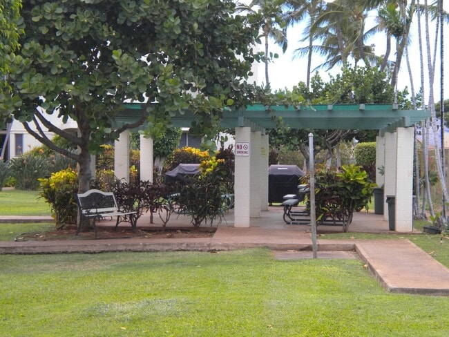 Building Photo - One Bedroom Makaha Surfside Unit A223