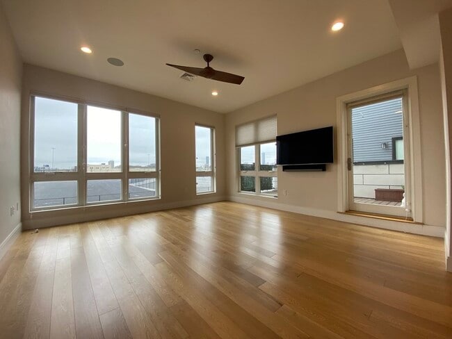 Building Photo - 488 Dorchester Ave Unit 2B