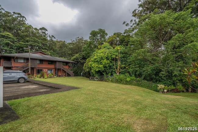 Building Photo - $2,800/ 2 Bed/ 1 Bath/ 2 Parking Hidden in the Heights - Your Private Green Escape on O'ahu