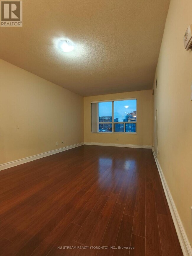Photo - 39 Galleria Pkwy Unit 801