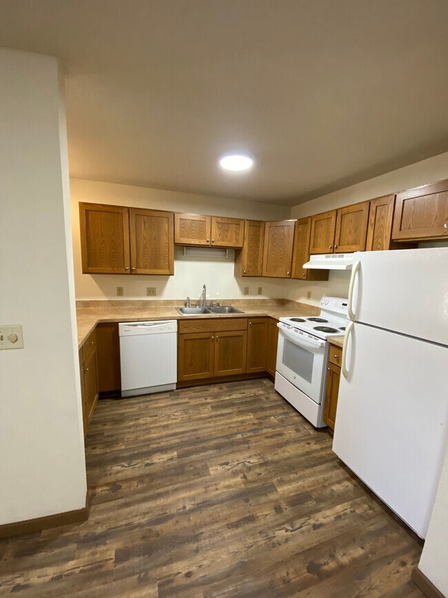 Lakeview Apartments