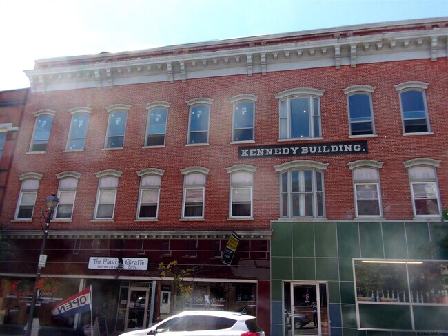 Photo - 38 W Main St Apartment
