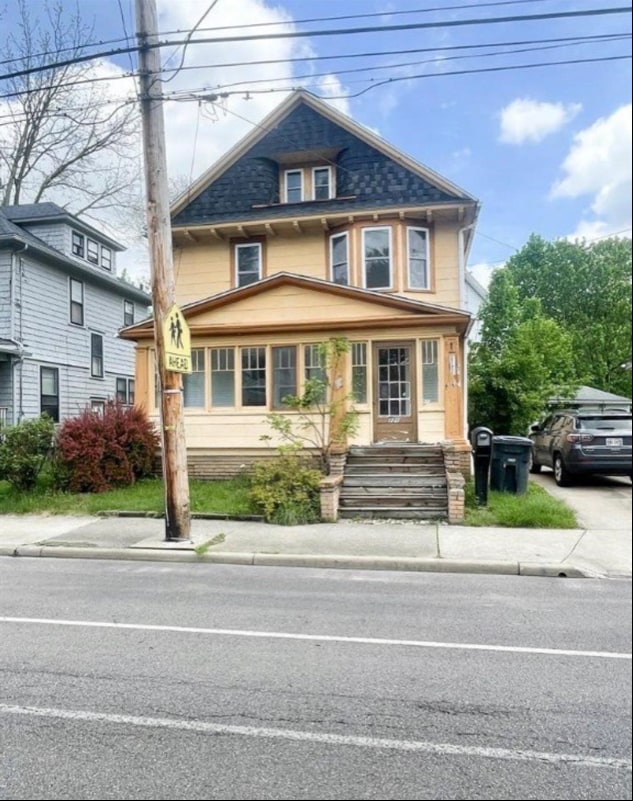 Building Photo - 221 S Portage Path