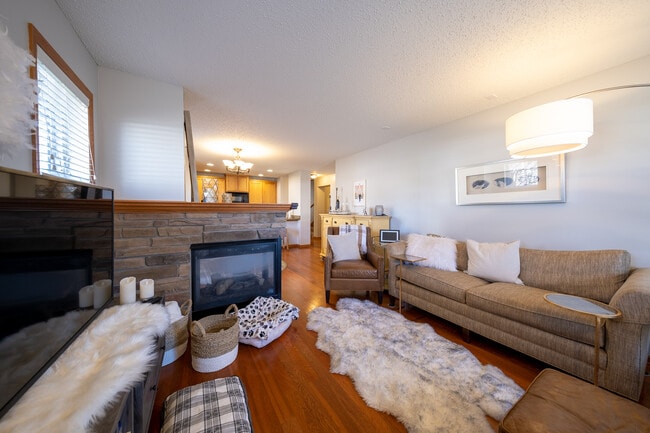 Photo - 10803 Kingsfield Ln