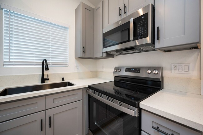 Photo - 994 Valencia St Apartment Unit 101