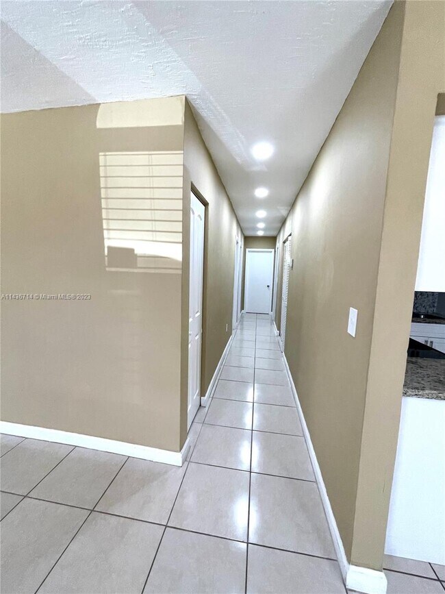 Photo - 3621 SW 4th St Unit 3621