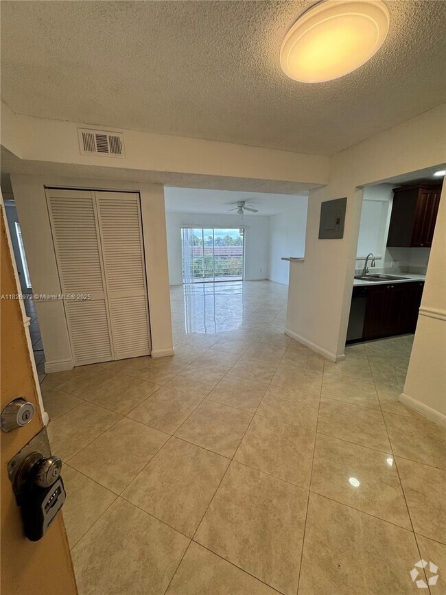 Building Photo - 4848 NW 24th Ct Unit 322 Rental