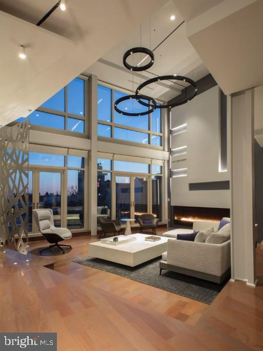 Building Photo - 2424 18th St NW Unit R4