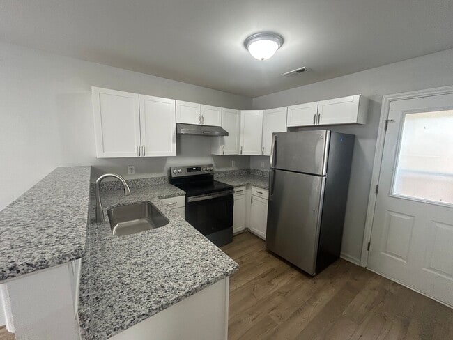 Photo - 644 Coleman St Unit 2