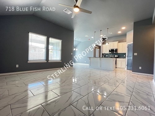 Photo - 718 Blue Fish Rd
