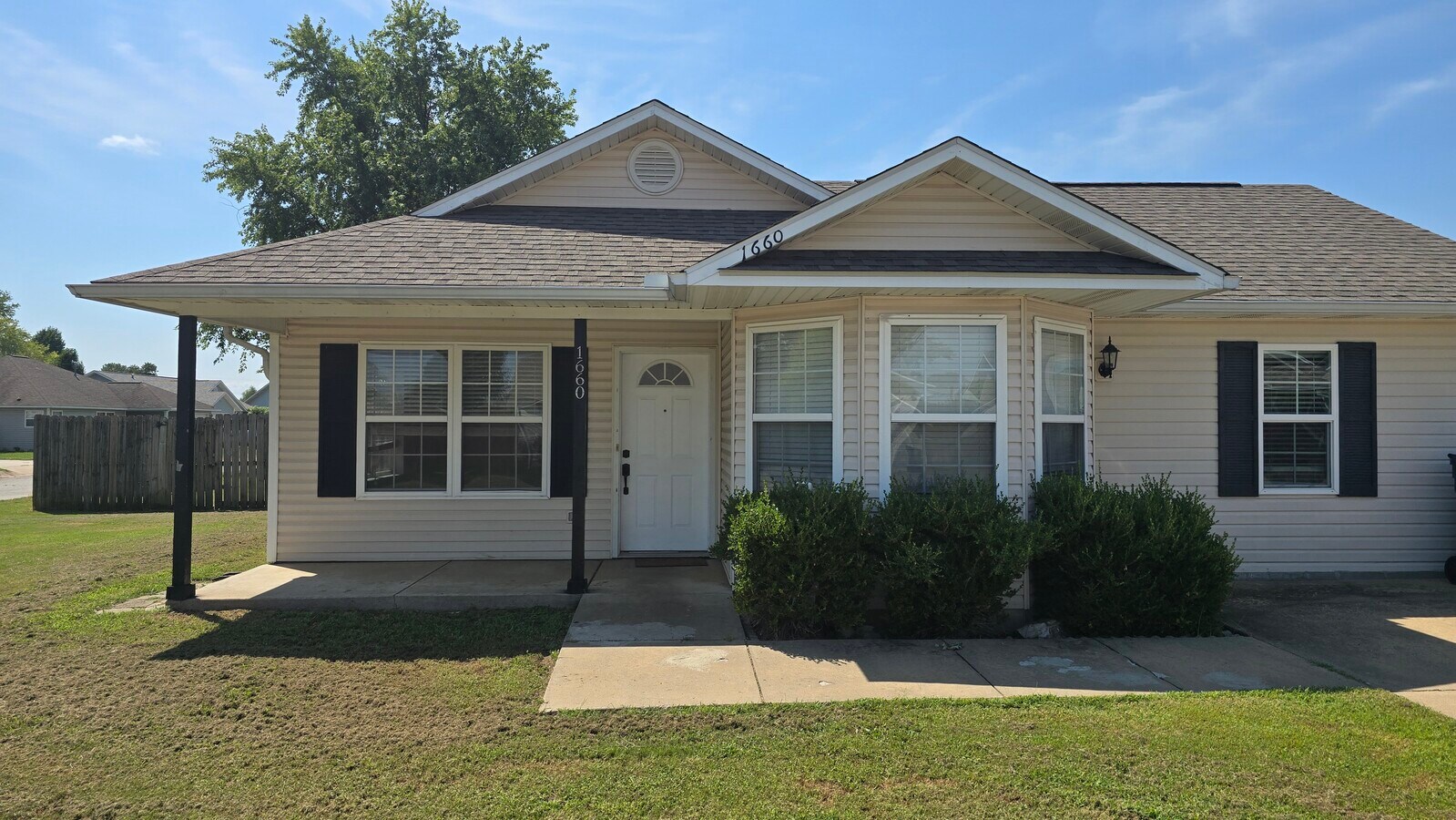 Photo - 1660 Tanglewood Ln Casa