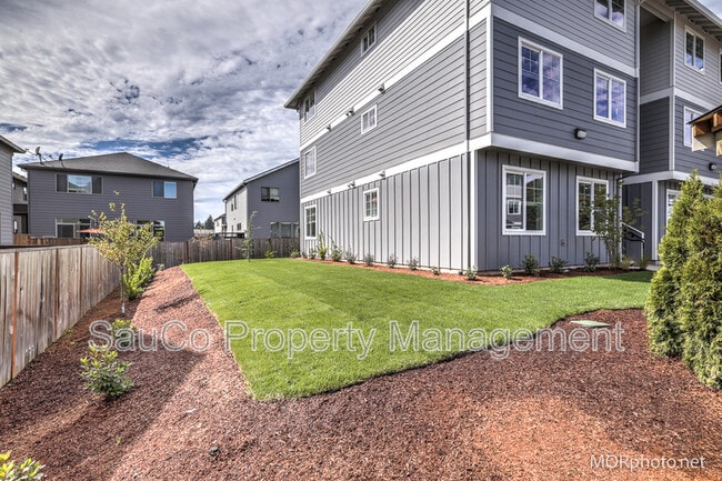 Photo - 2564 Hawthorne St