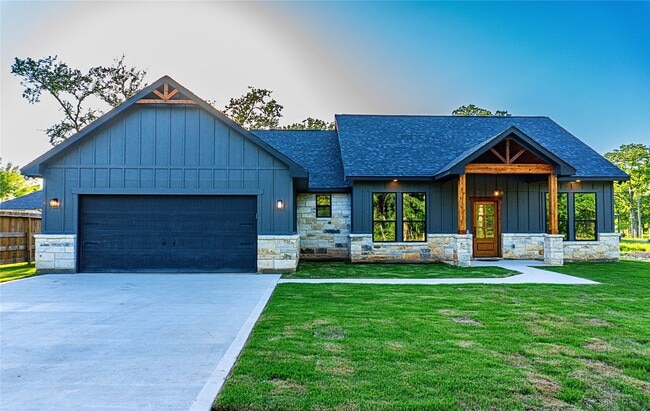 Building Photo - 24994 Armagh Rd Rental
