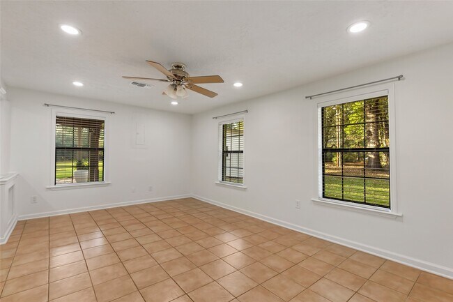 Photo - 22595 Pineridge Dr