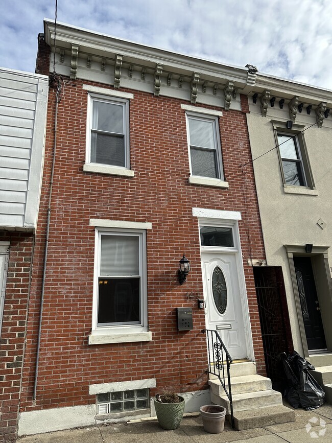 Building Photo - 1413 E Berks St Rental