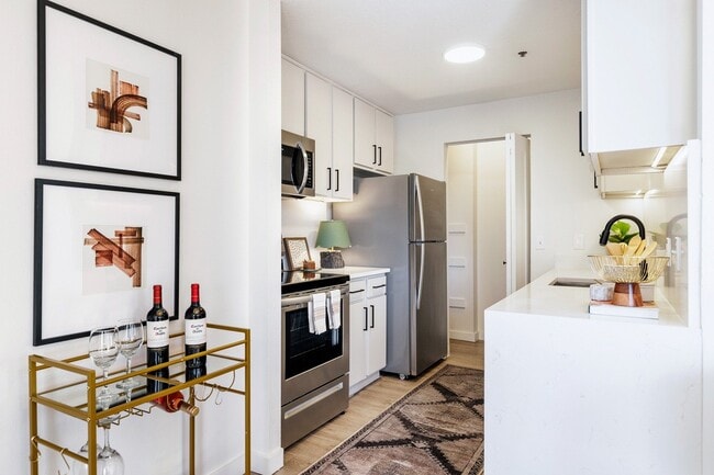 Photo - Whitney Uptown