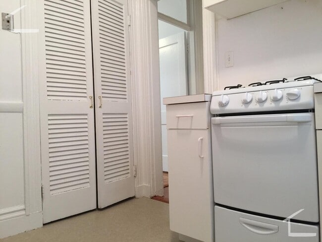 Photo - 116 Warren St Unit 6