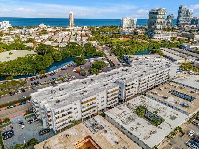 Photo - 7300 Wayne Ave Unit 513