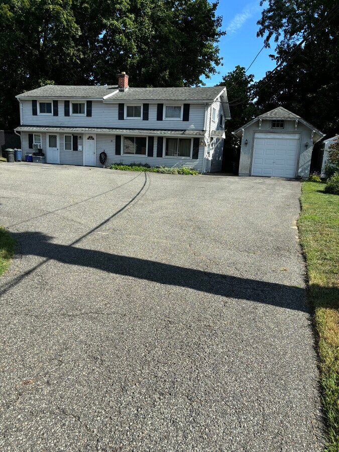 Photo - 10 E Lake Ter Unit Apartment