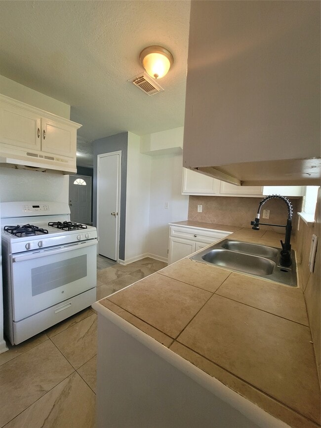 Photo - 11007 Tamworth Dr