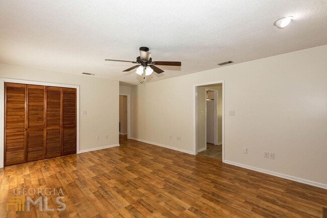 Photo - 404 E First St