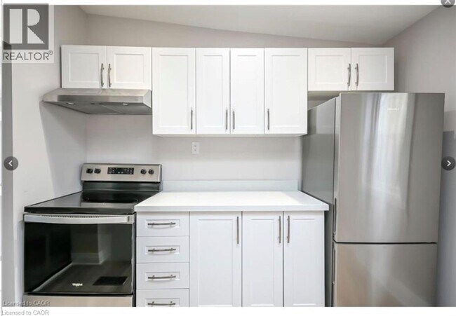 Photo - 1024 Cannon St E