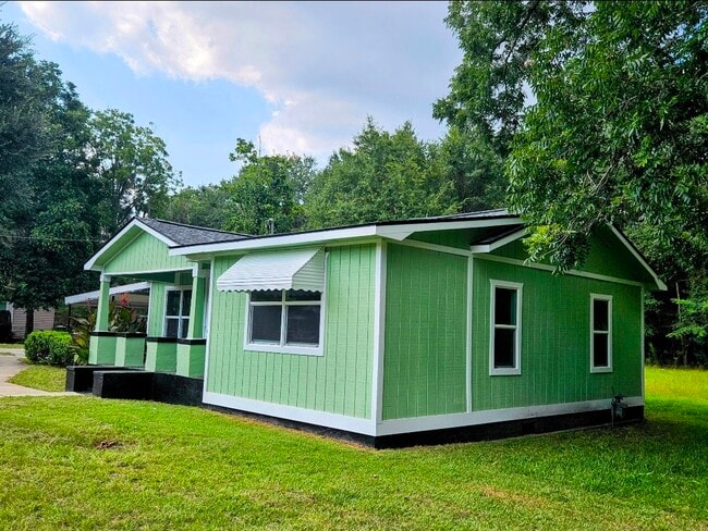 Photo - 140 Cherrie Murrell St