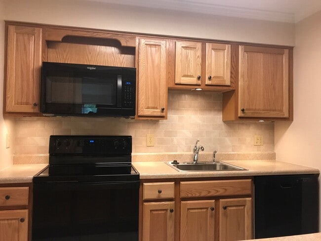 Photo - Oak Brook Commons